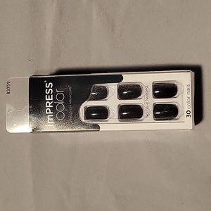 FREE Press on nails - free w/bundle